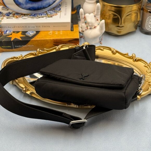 🆕 AMI PARIS 🧿 NWOT Ami de Cœur Crossbody Lunch Box Bag - Picture 16 of 16